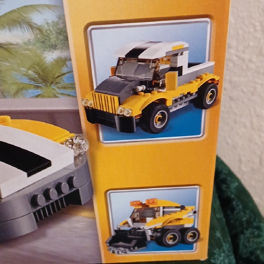 LEGO Creator 3-in-1 Yellow Sports Car Set - Picture 3 of 7